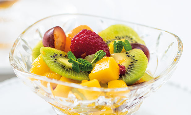 Salada de fruta com molho de hortelã